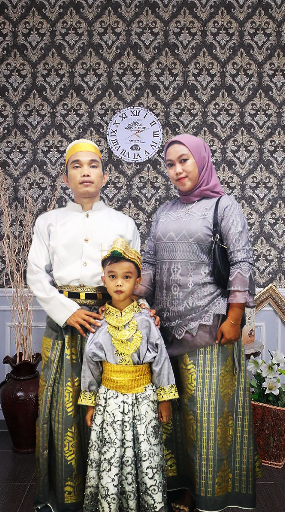 KH FATHAN HAFIDZ FIRMINO bg